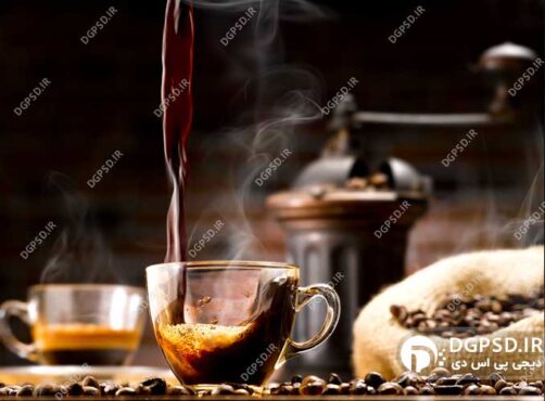 عکس زیبای فنجان قهوه با دانه های قهوه